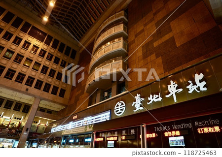 Taipei Station Light-up (Zhongzheng District, Taipei City, Taiwan) 118725463