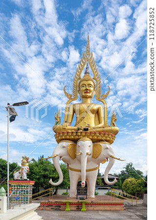 Buddha in Mai Sot Thailand 118725852