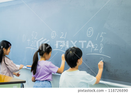 Elementary school students taking lessons in a classroom 118726890