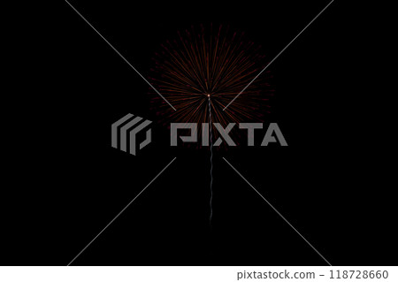 Fireworks against a black background at the Akihayama Hongu Akiha Shrine dedication fireworks festival (Shizuoka Prefecture) Fireworks against a black background at the Akihayama Hongu Akiha Shrine dedication fireworks festival (Shizuoka Prefecture) 118728660
