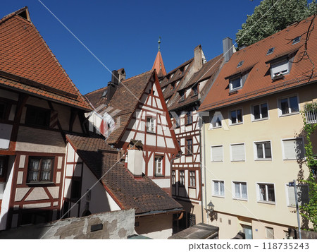 Ancient wooden frame houses in the old city centre in Nuernberg 118735243