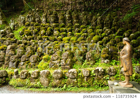 Otagi Nenbutsuji Temple in Arashiyama, Kyoto, Japan Otagi Nenbutsuji Temple in Arashiyama, Kyoto, Japan 118735924
