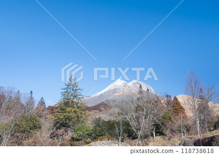 Yufu-dake in winter Yufu-dake in winter 118738618