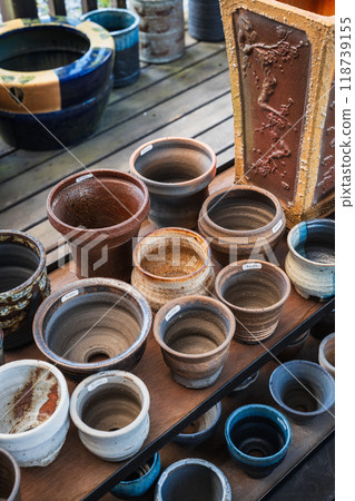Ceramics and porcelain images: Shigaraki Ceramics and porcelain images: Shigaraki 118739155