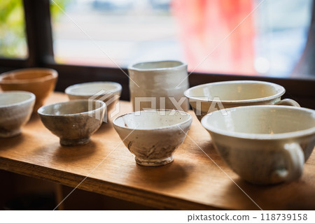 Ceramics and porcelain images: Shigaraki Ceramics and porcelain images: Shigaraki 118739158