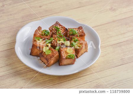 Teriyaki fried tofu 118739800