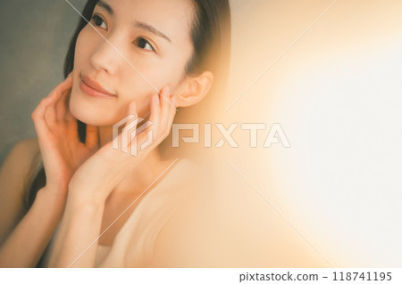 夜間皮膚護理 118741195
