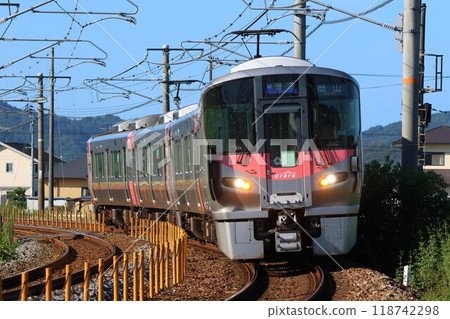 [JR West] 227 series 500 series ~Urara~ (Setouchi Ohashi Line: Kukuhara~Hayashima) 118742298