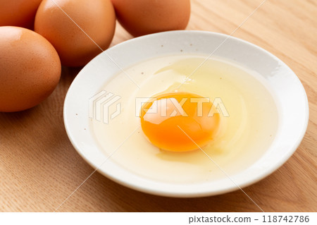 生雞蛋  118742786