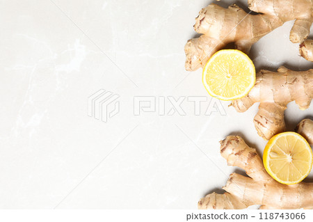 Seasoning and spices concept - ginger, homemade seasoning 118743066