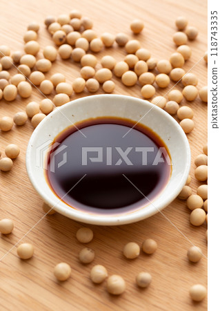 Soybeans and dark soy sauce 118743335