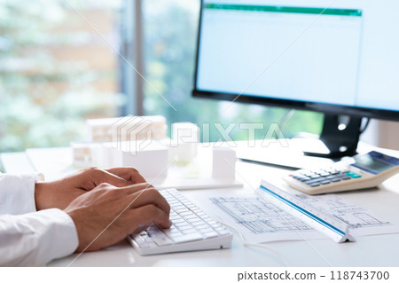Construction management/architect/desk work Construction management/architect/desk work 118743700
