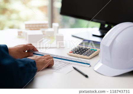 Construction management/architect/desk work 118743731