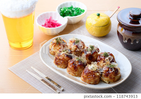 Takoyaki served on a plate 118743913