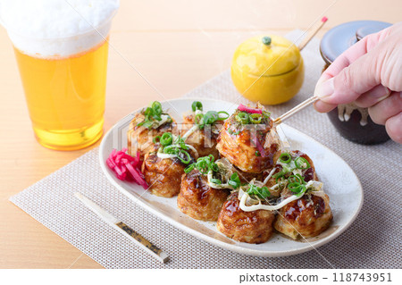 盤子裡的章魚燒 118743951