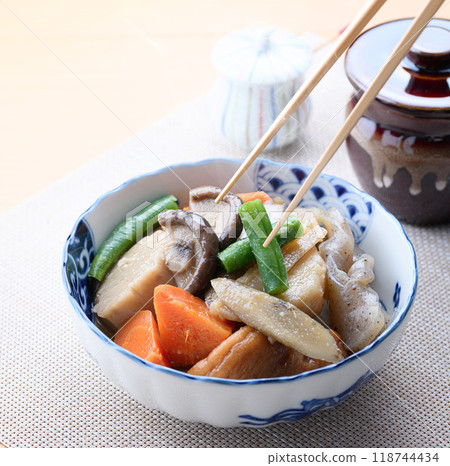 A staple of home cooking: boiled vegetables A staple of home cooking: boiled vegetables 118744434