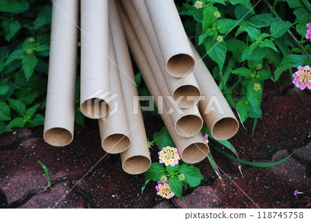 Paper cylinder 118745758