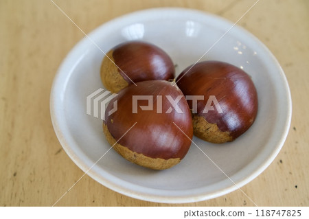栗子 栗子 118747825
