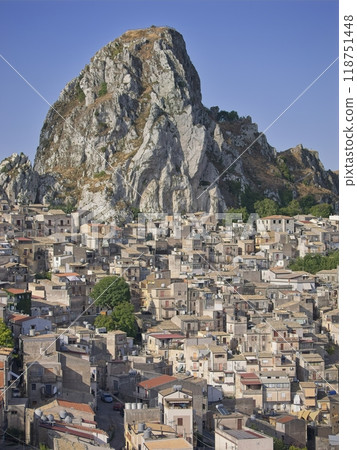 View on Caltabellotta in the south of Sicily, Italy 118751448