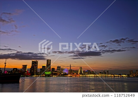 Yokohama Minato Mirai 118752649