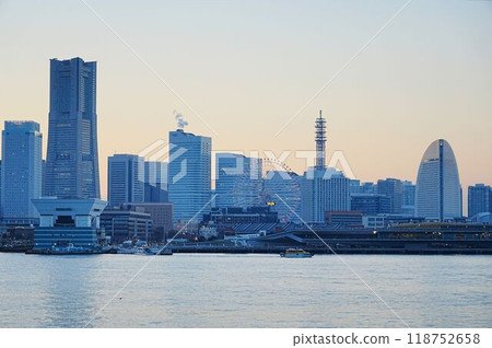Yokohama Minato Mirai 118752658