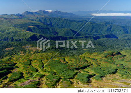 攀登旭岳名山百選 - 從大雪山旭岳步道向十勝岳眺望紅葉 118752774
