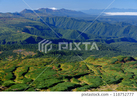 攀登旭岳名山百選 - 從大雪山旭岳步道向十勝岳眺望紅葉 攀登旭岳名山百選 - 從大雪山旭岳步道向十勝岳眺望紅葉 118752777