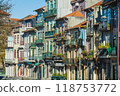 facade the old buildings of Porto 118753772