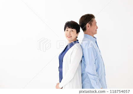 Senior couple portrait Senior couple portrait 118754057