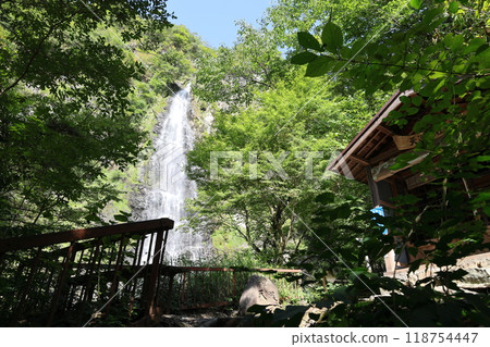 Tendaki Falls [Top 100 Waterfalls in Japan, Quasi-National Park] / Ikadachi, Oyacho, Yabu City, Hyogo Prefecture 118754447