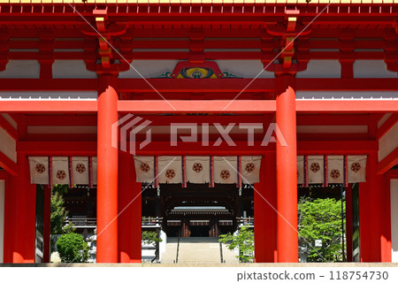 近江神社，塔門的紅色門 118754730