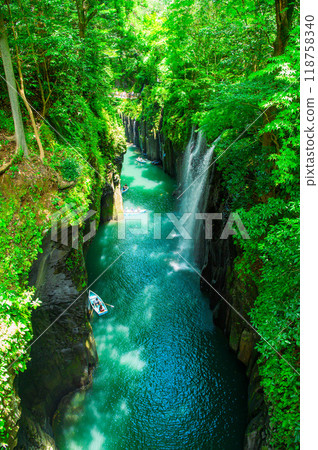 Takachiho Gorge of Midsummer 118758340