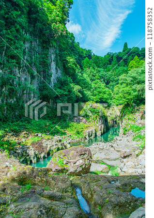 Takachiho Gorge of Midsummer Takachiho Gorge of Midsummer 118758352