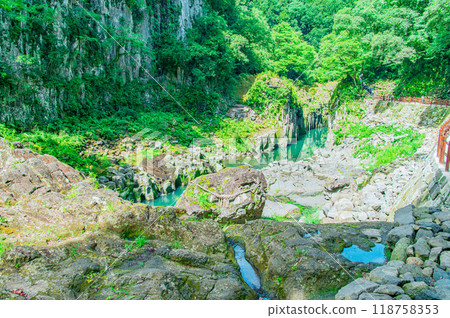 Takachiho Gorge of Midsummer 118758353