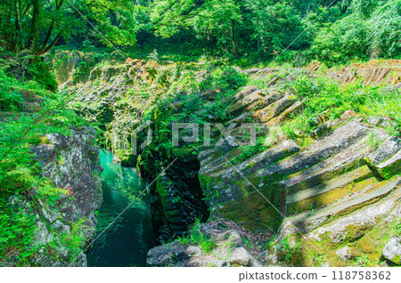 Takachiho Gorge of Midsummer 118758362