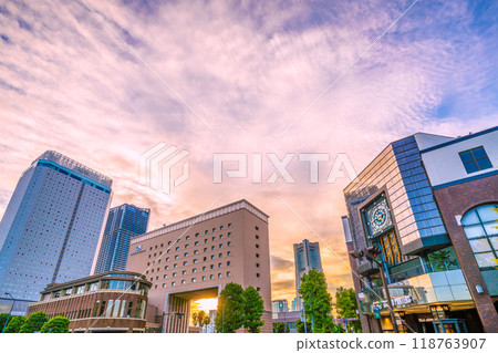 Yokohama cityscape in Japan, including Navios Yokohama and the Yokohama Landmark Tower (26th) 118763907