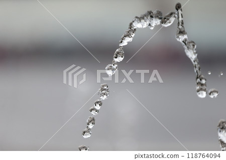 飛濺的噴泉 118764094