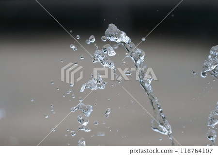 飛濺的噴泉 118764107