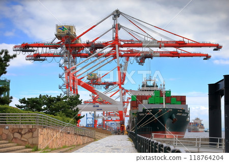 奧米集裝箱碼頭圖片 118764204