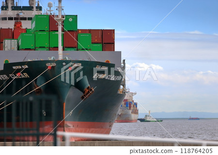 奧米集裝箱碼頭圖片 118764205