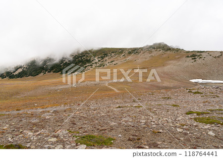 Stunning views of the lush Burroughs Mountains along Sunrise Rim Trail. 118764441