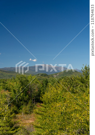 A beautiful view of mountains in White Mountain National Forest. A beautiful view of mountains in White Mountain National Forest. 118764633