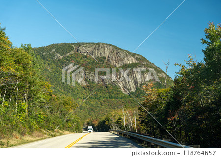 A beautiful view of mountains in White Mountain National Forest. 118764657