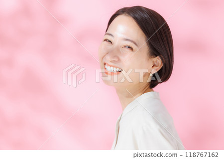 Female portrait pink back Female portrait pink back 118767162
