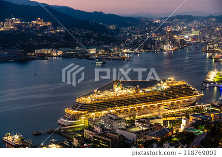 Cruise ship arriving at Nagasaki Port (Adora Magic City) Night view from Mt. Nabekanmuri [Nagasaki City] 118769001