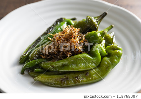Manganji peppers cooked 118769397