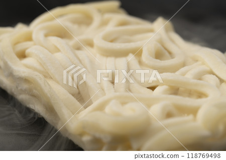 Frozen udon noodles Cold udon noodles Frozen udon noodles Cold udon noodles 118769498