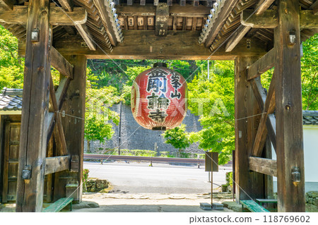 滋賀郡愛知郡愛莊町、金剛林寺(江東三山)、總門(黑門) 滋賀郡愛知郡愛莊町、金剛林寺(江東三山)、總門(黑門) 118769602