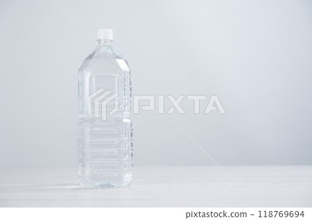 Long-term storage water bottle 118769694