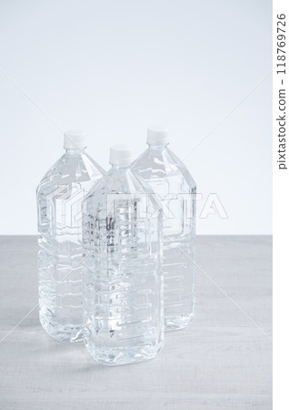 Long-term storage water bottle 118769726